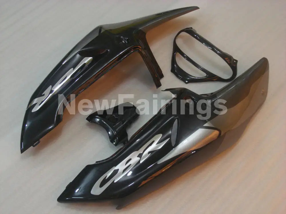 Silver and Grey Black Factory Style - CBR 919 RR 98-99